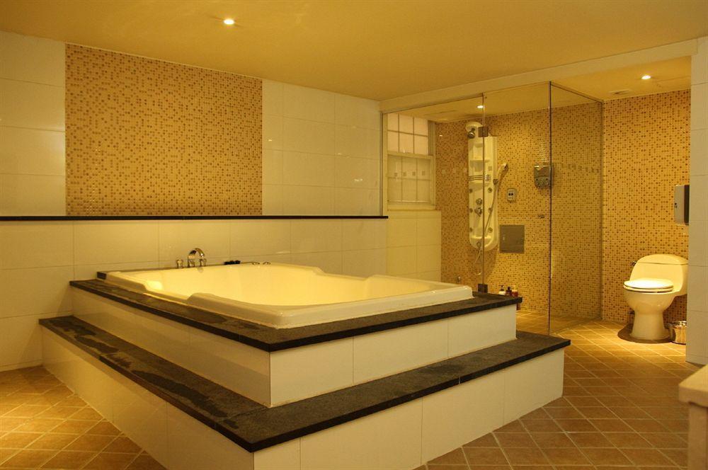 Hotel Diamond Suwon Exterior foto
