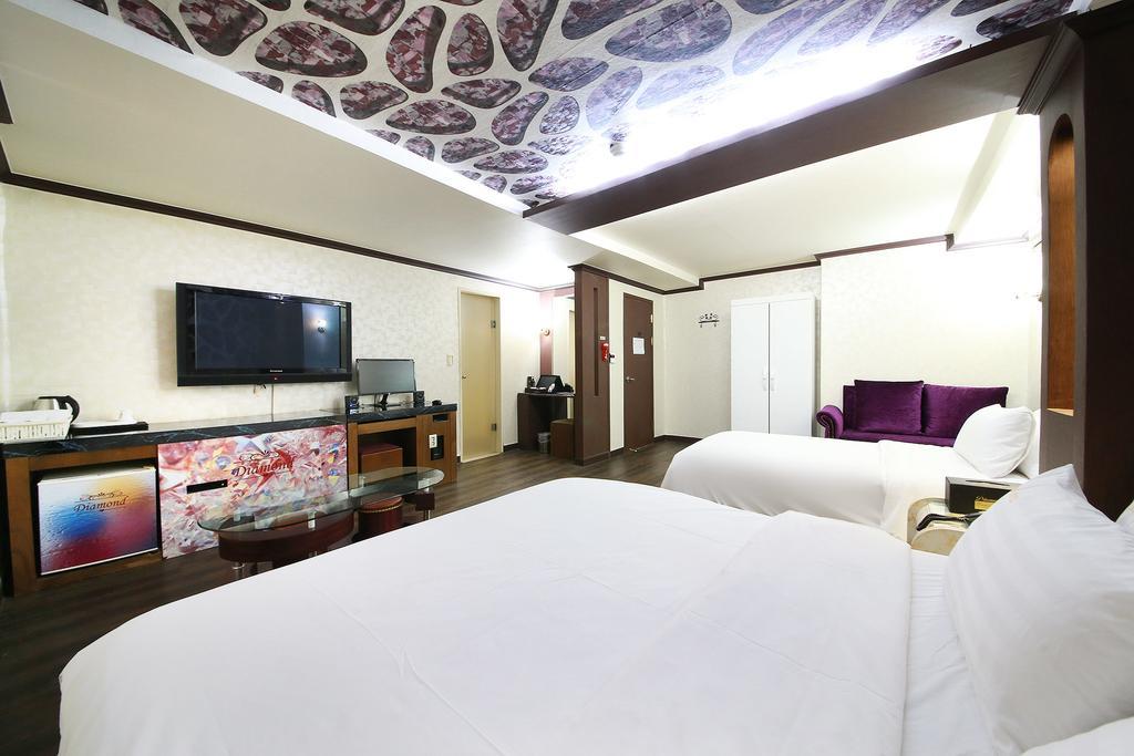 Hotel Diamond Suwon Exterior foto