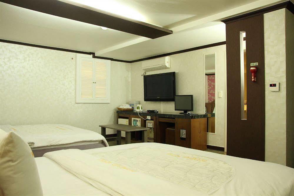 Hotel Diamond Suwon Exterior foto